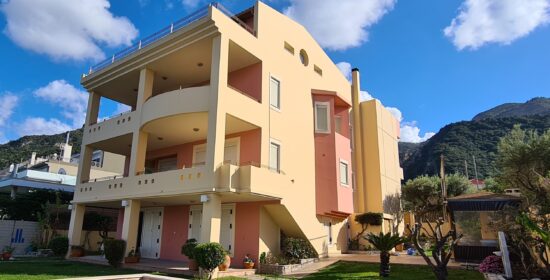 Μονοκατοικία στον Ψαθόπυργο